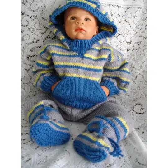 Boy or girl unisex knitting pattern for a kangaroo style baby track suit