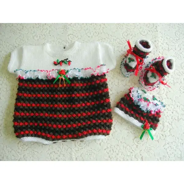 Knitting pattern for a baby or reborn doll onesie