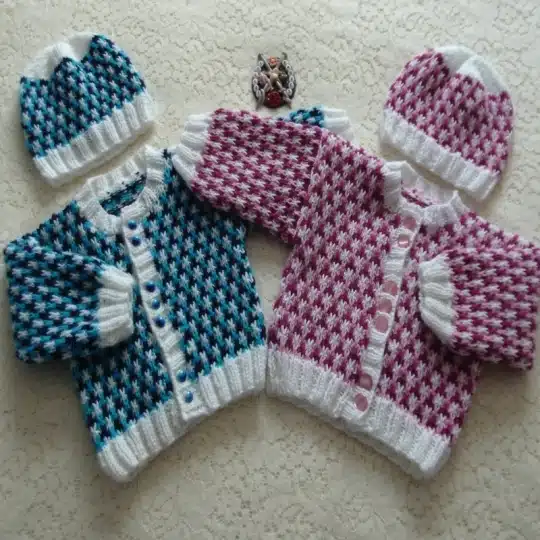 Three colour baby cardigan knitting pattern